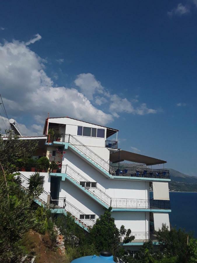 Odhisea Hotel Restaurant Qeparo Luaran gambar